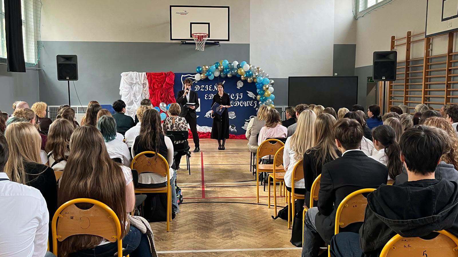 Wyróżnienia dla nauczycieli V LO w Dąbrowie Górniczej
